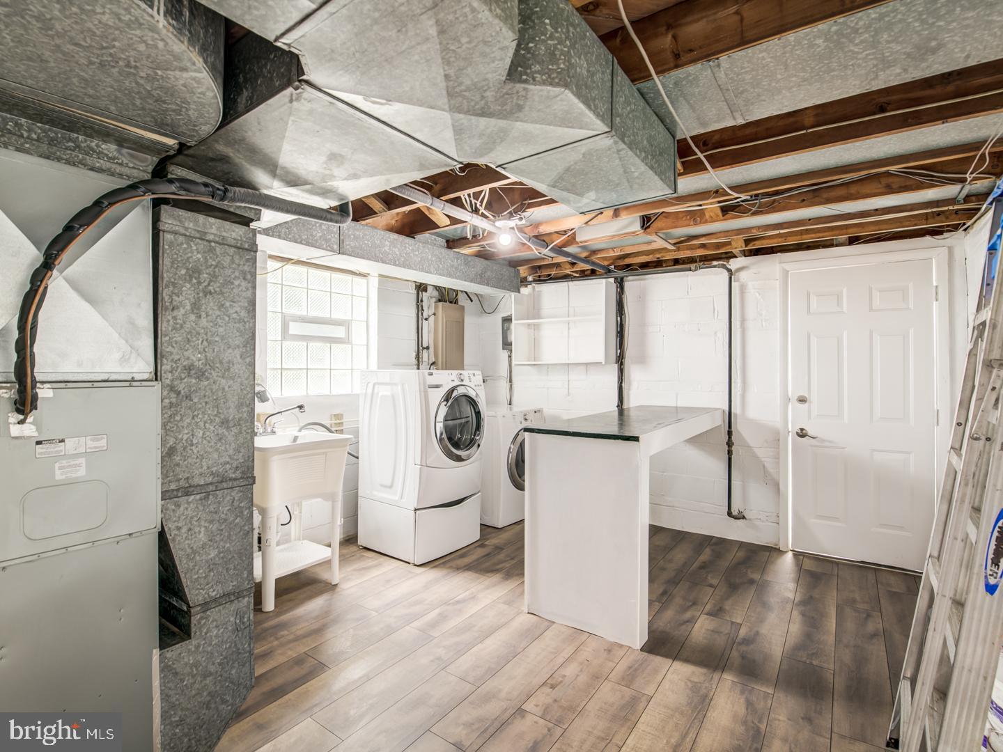 ROBIN HILLS - Residential