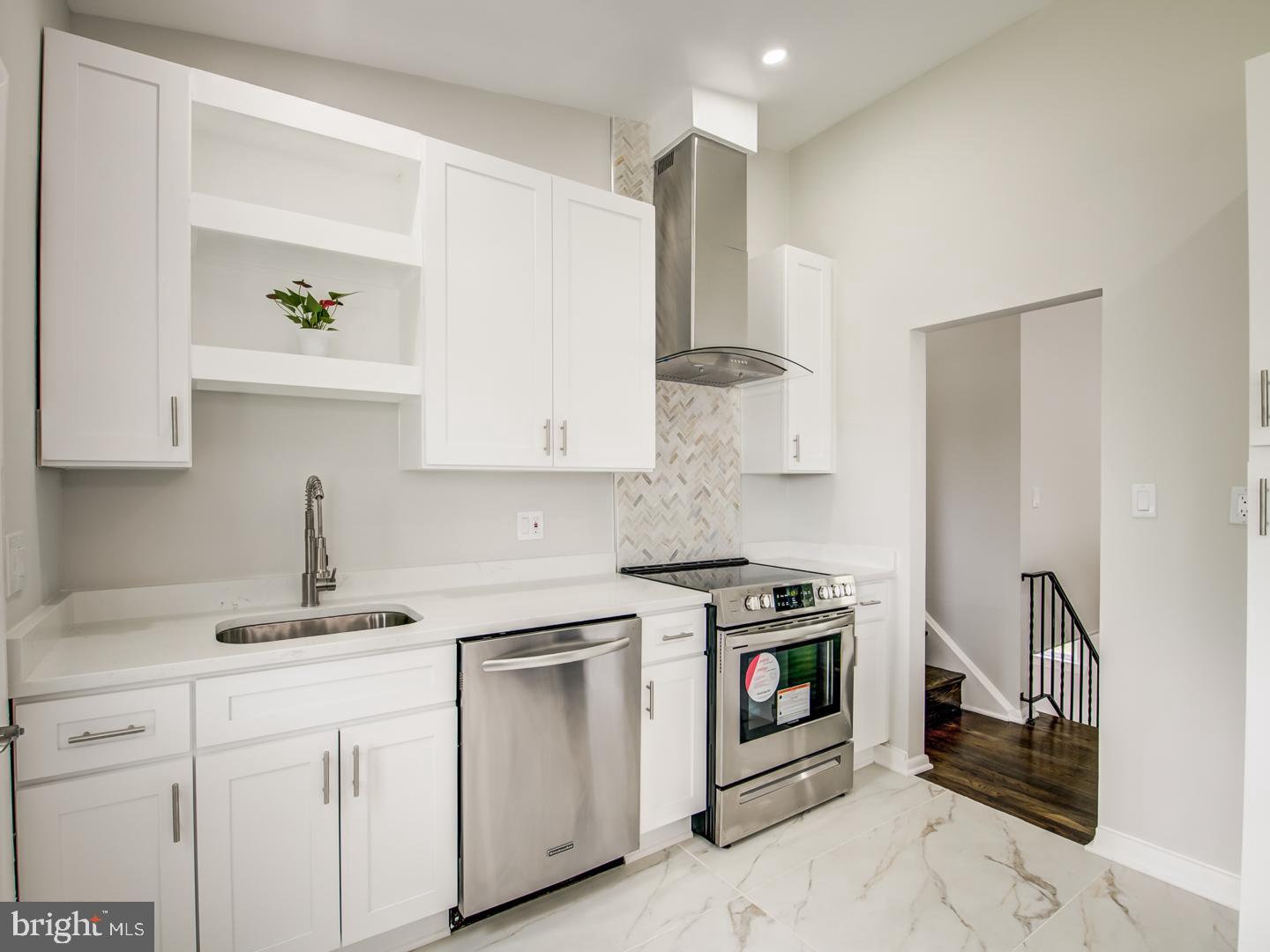 ROBIN HILLS - Residential