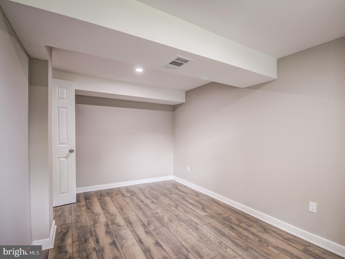 ROBIN HILLS - Residential