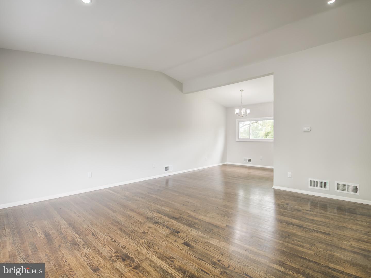 ROBIN HILLS - Residential