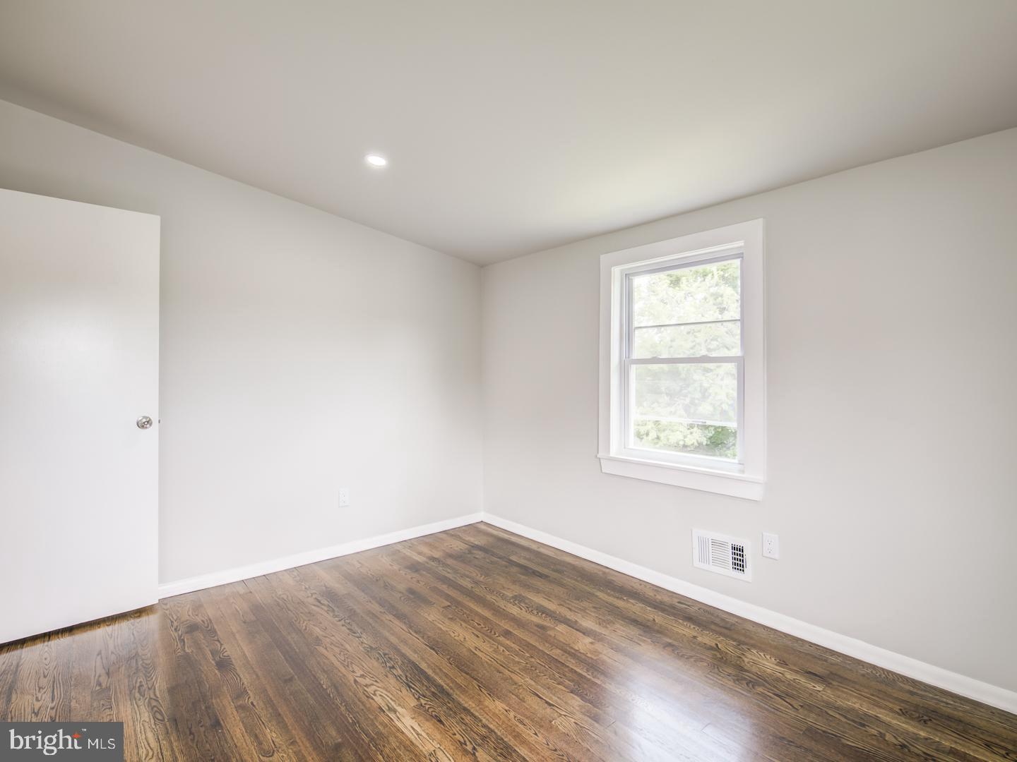 ROBIN HILLS - Residential