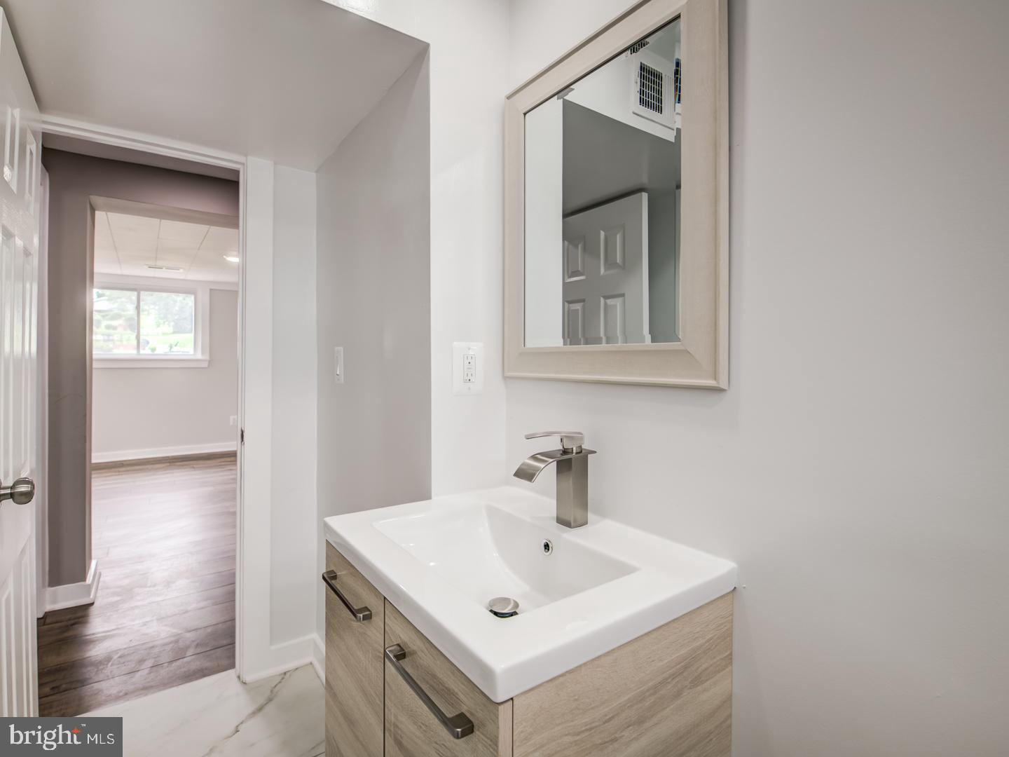 ROBIN HILLS - Residential