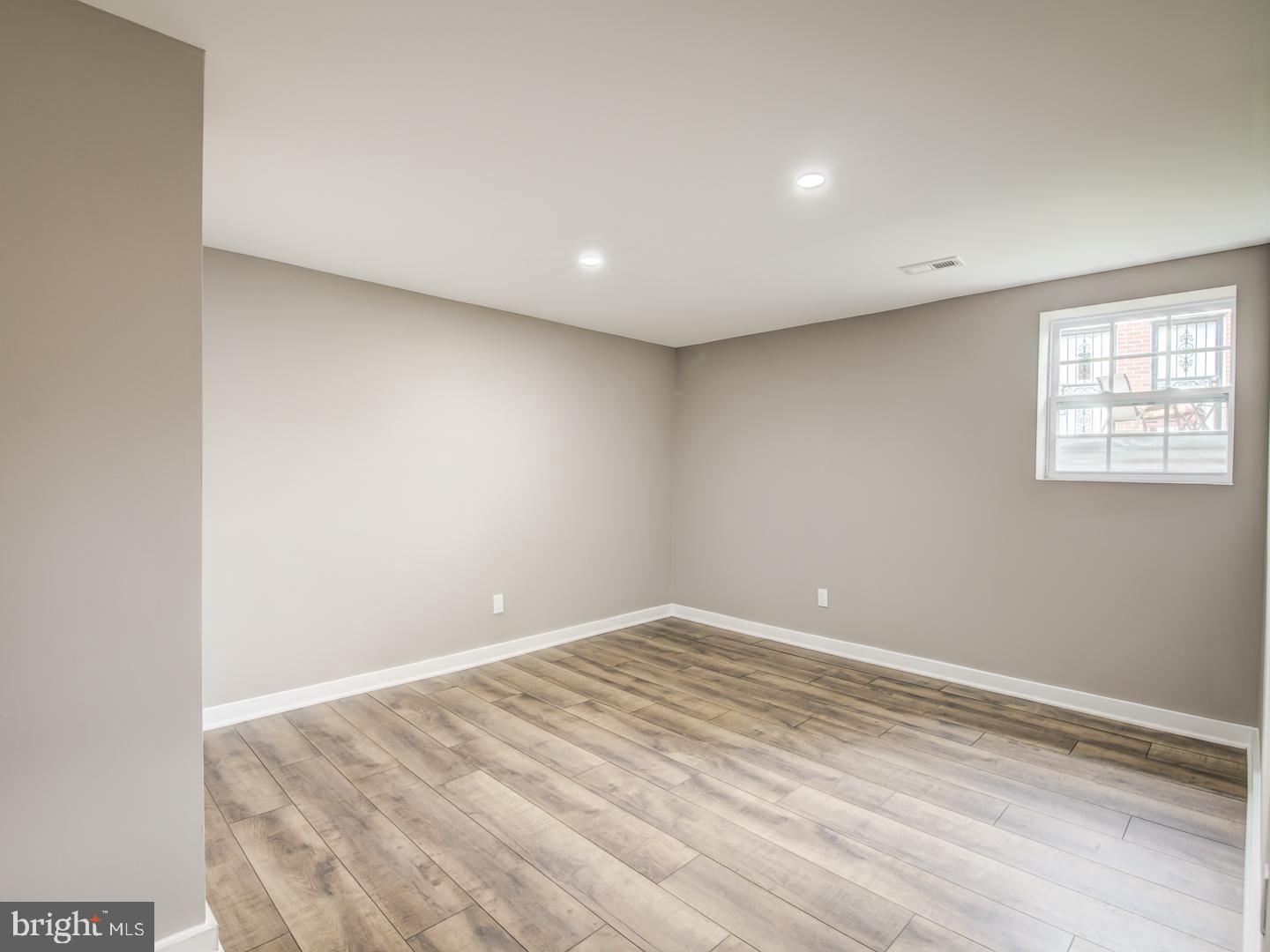 ROBIN HILLS - Residential