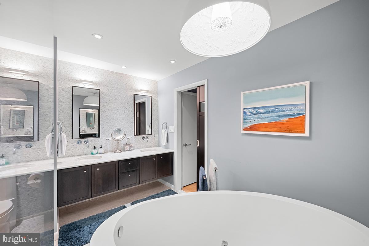 RUSTFIELD - Residential