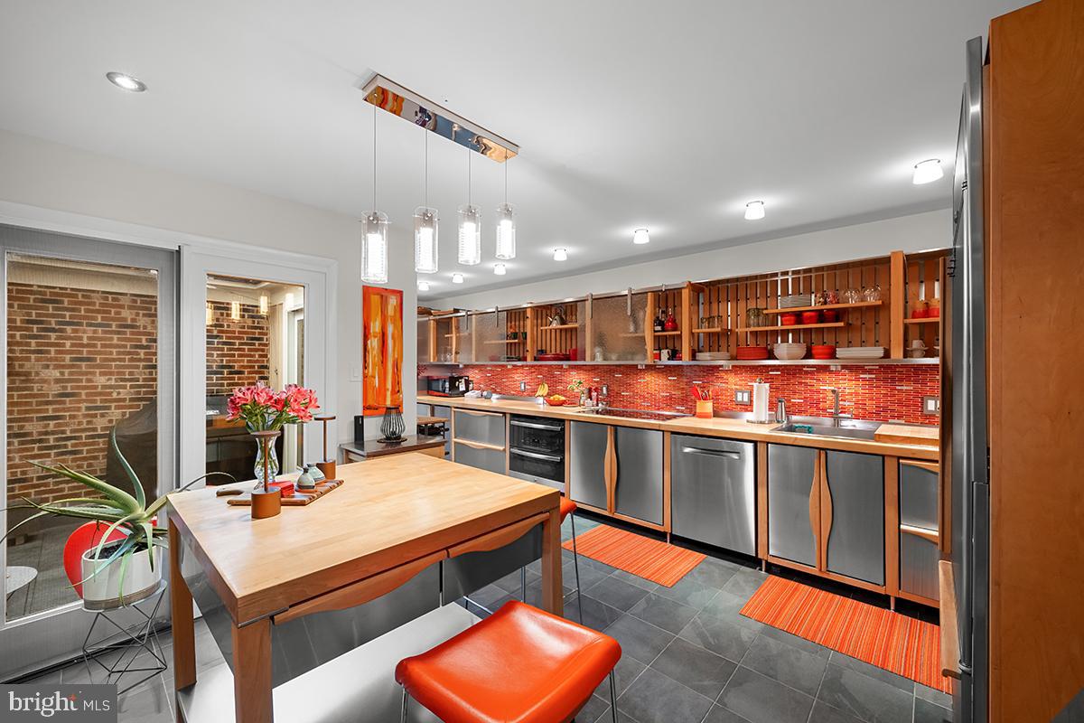 RUSTFIELD - Residential