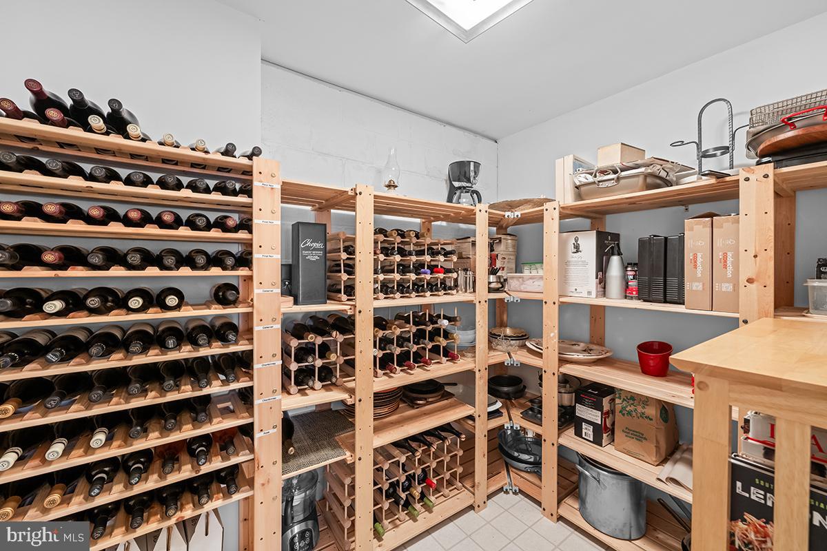 RUSTFIELD - Residential