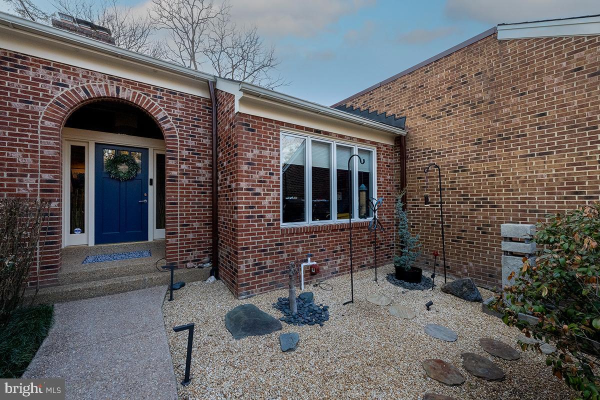 3916 RUST HILL PLACE