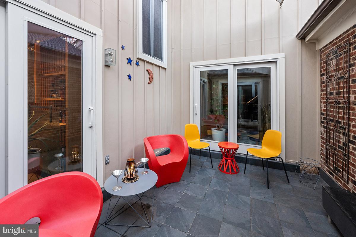 RUSTFIELD - Residential