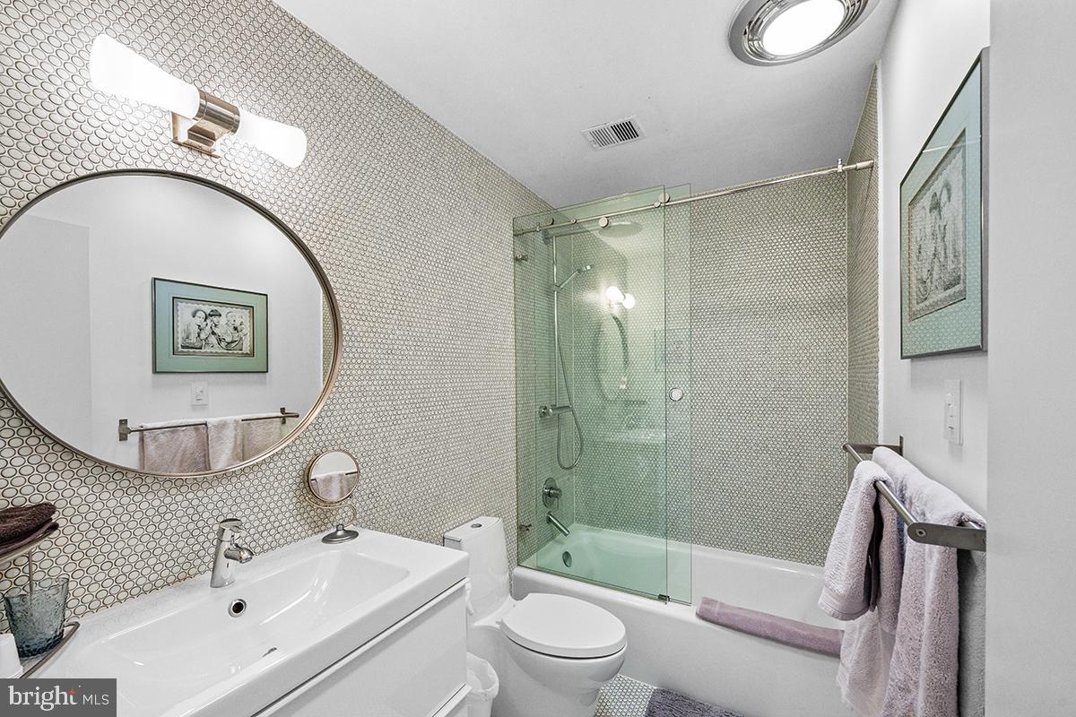 RUSTFIELD - Residential