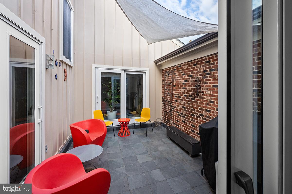 RUSTFIELD - Residential