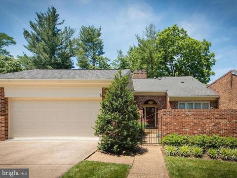 Photo of 3916 Rust Hill Place, FAIRFAX, VA 22030 (MLS # VAFC2007896)