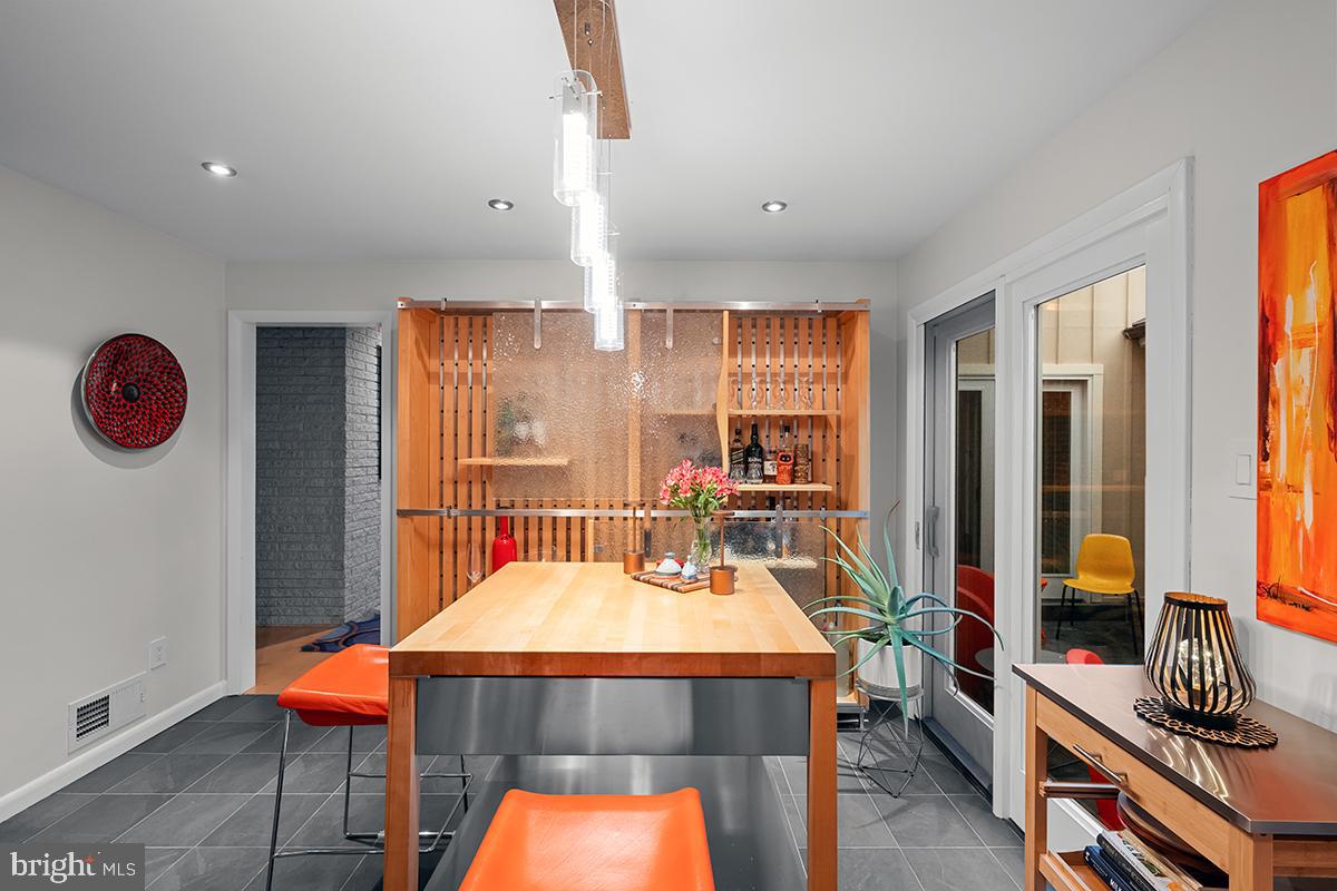 RUSTFIELD - Residential