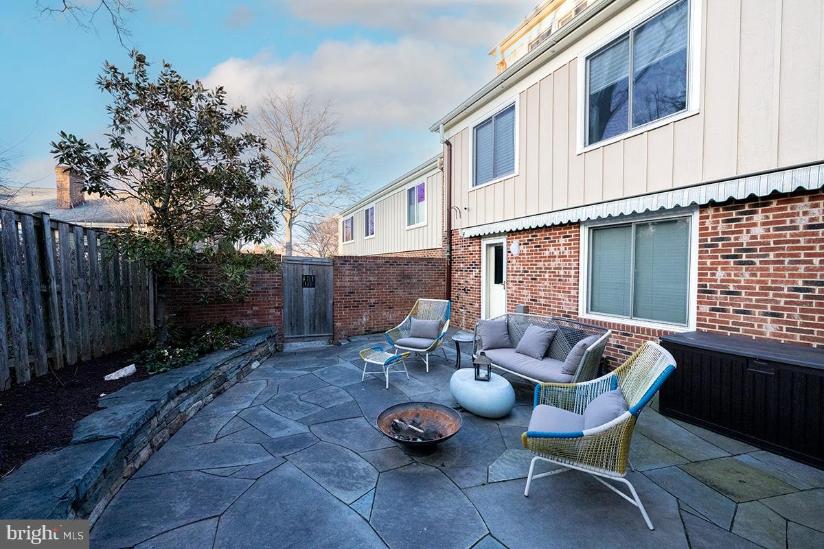 RUSTFIELD - Residential