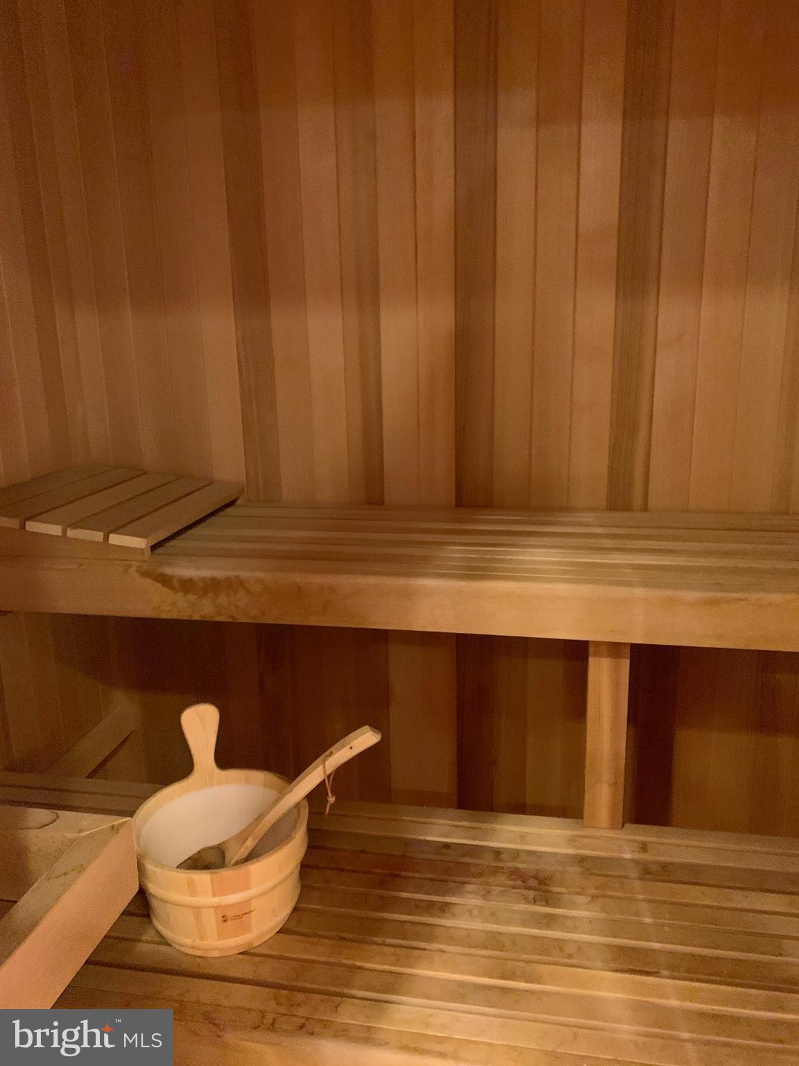 EATON PARK - Residential