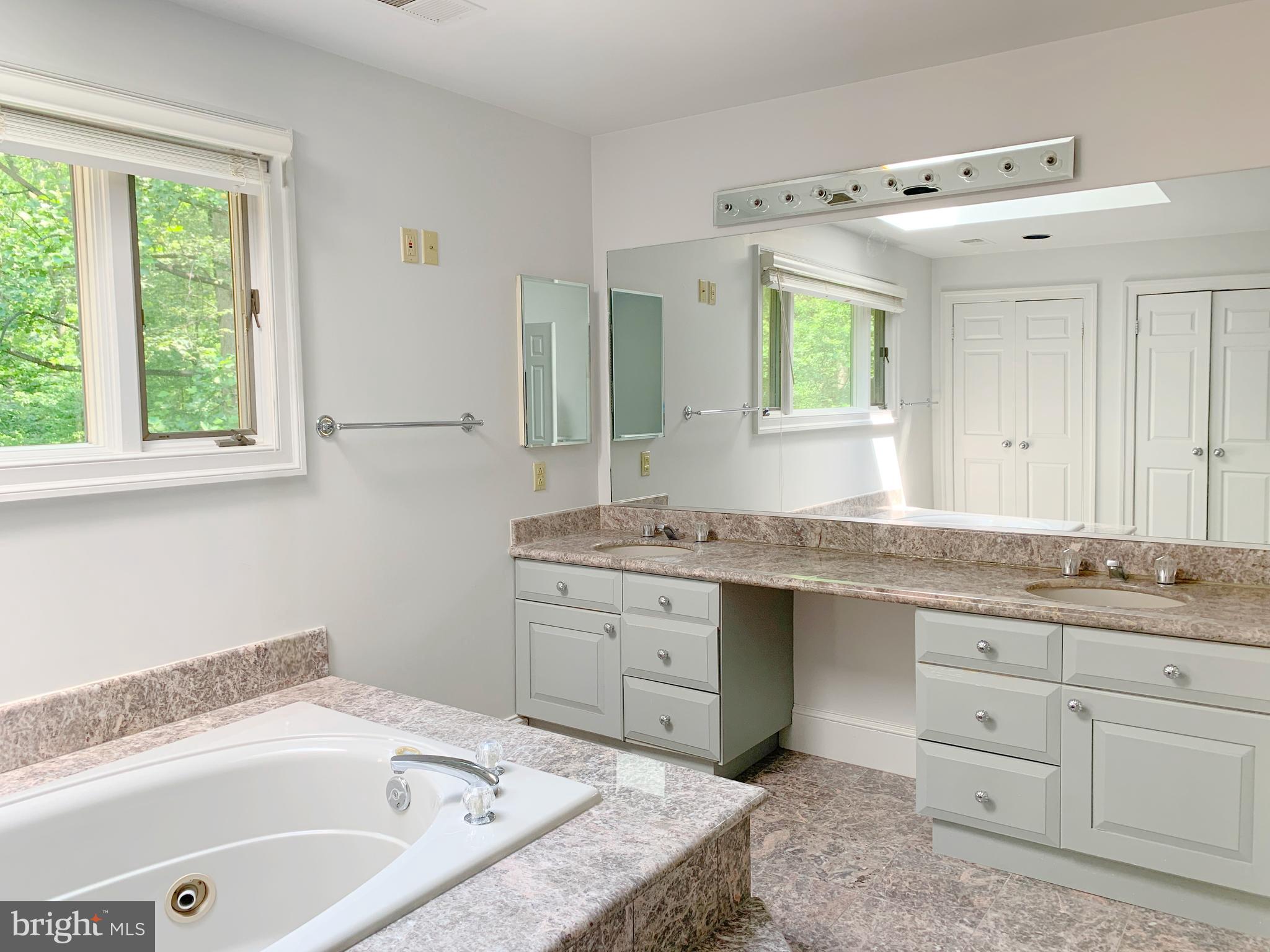 EATON PARK - Residential