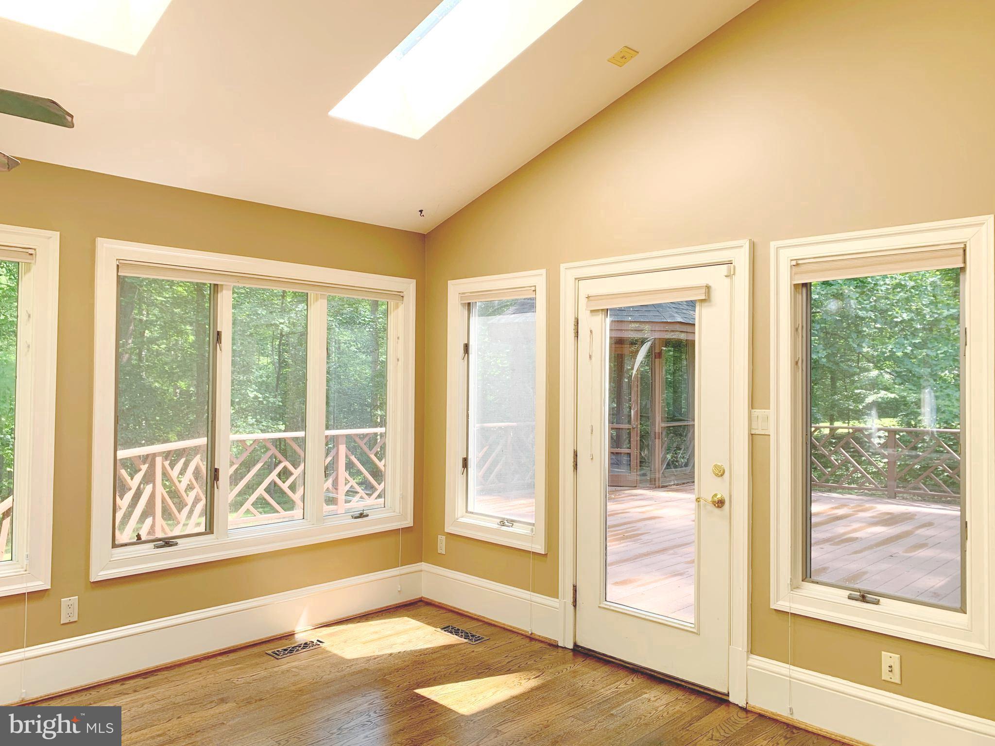 EATON PARK - Residential