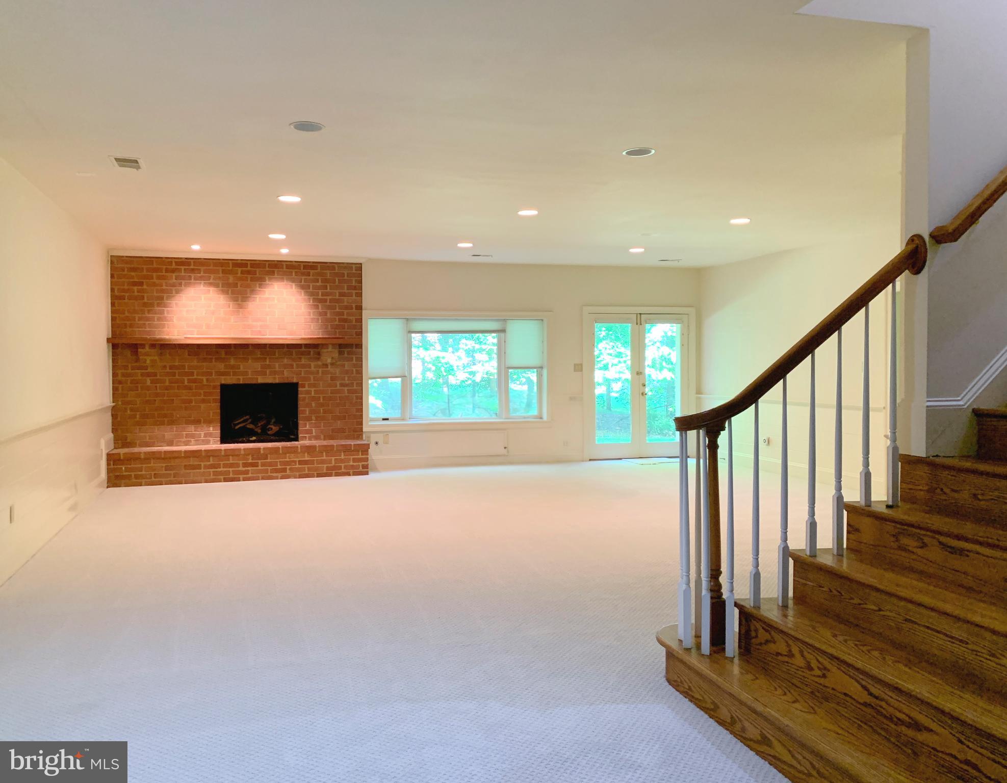 EATON PARK - Residential