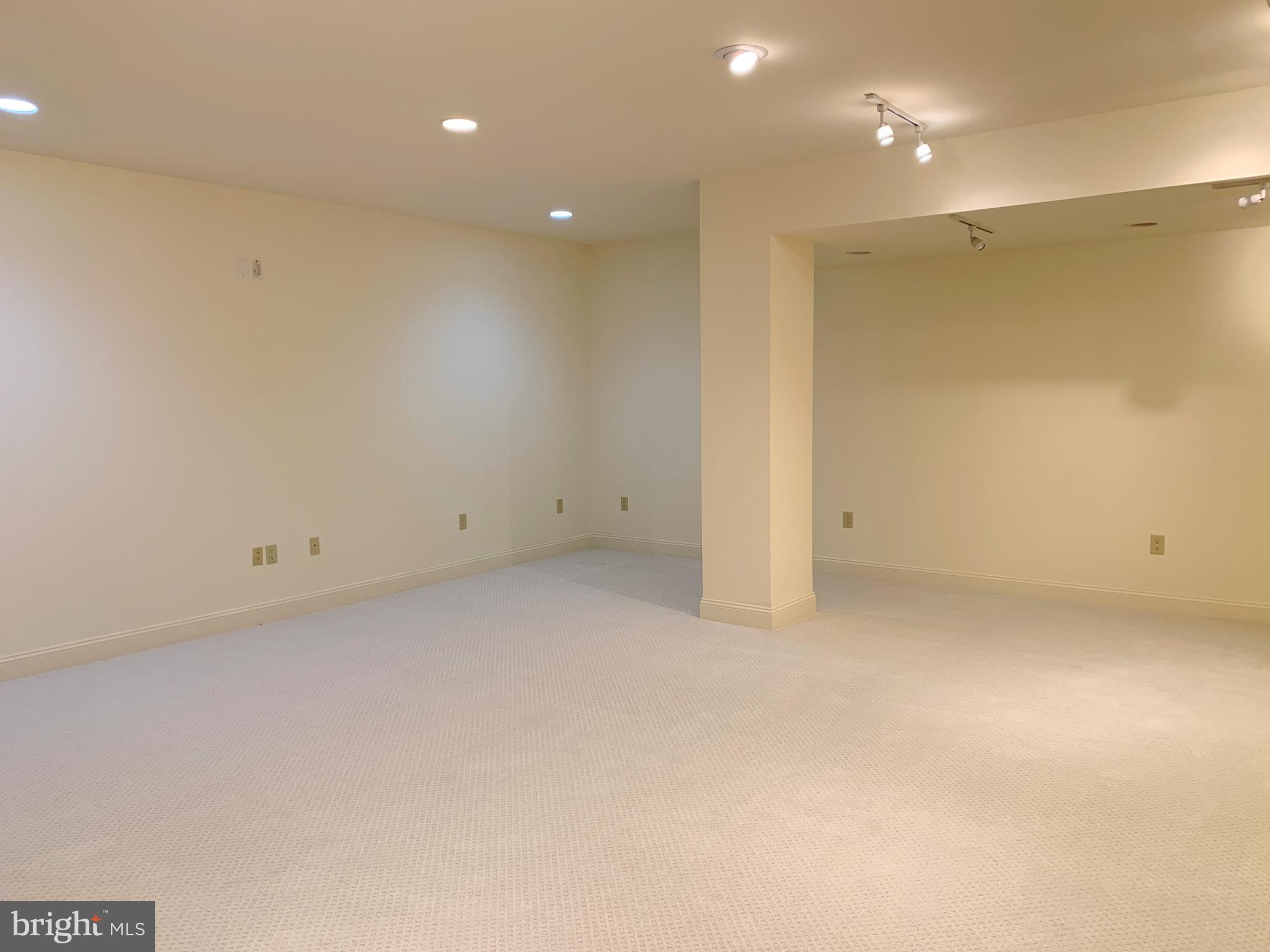 EATON PARK - Residential