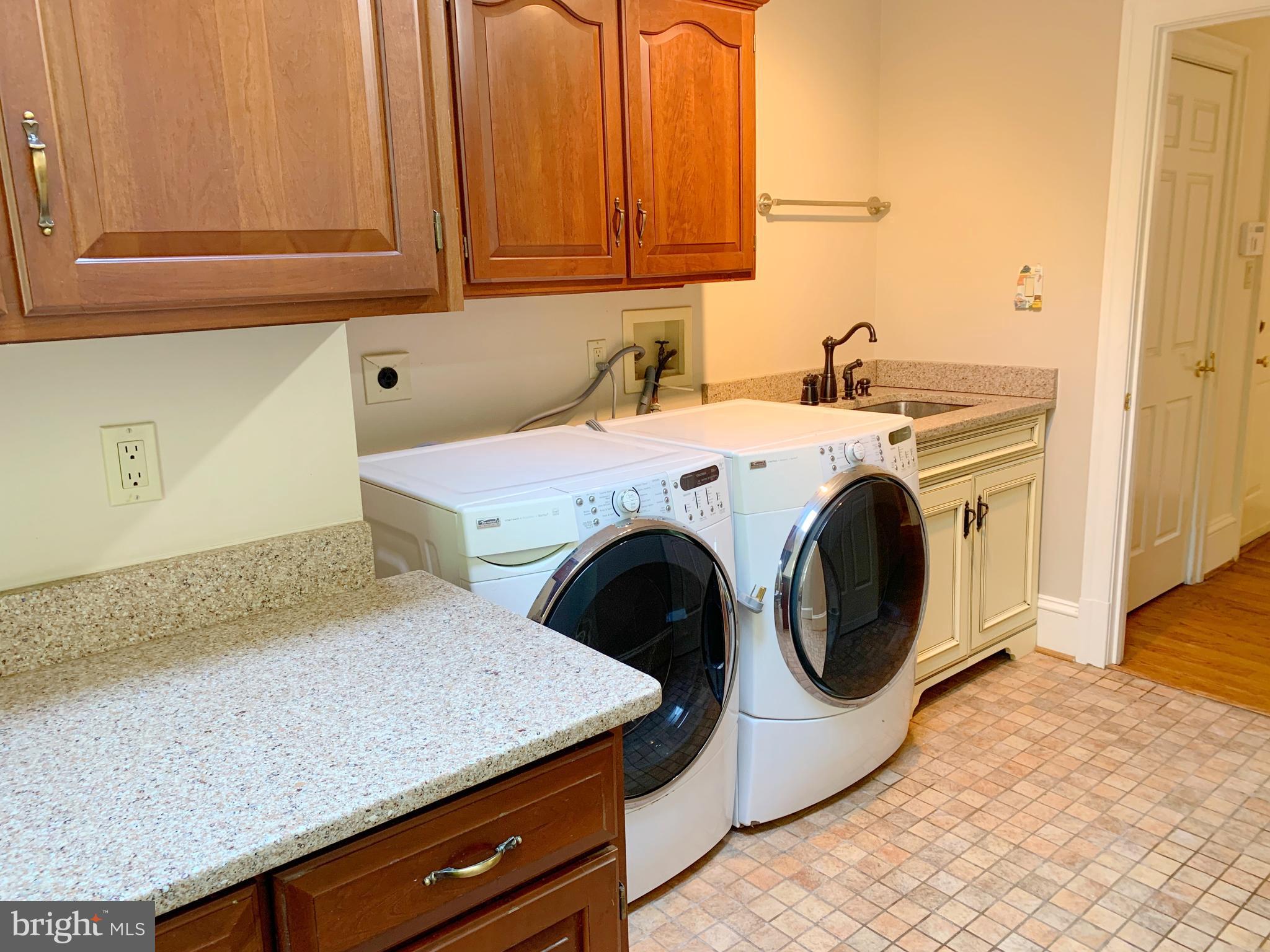 EATON PARK - Residential