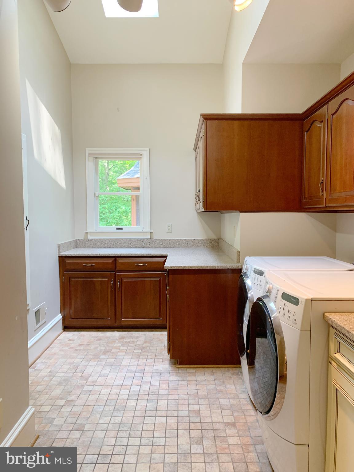 EATON PARK - Residential