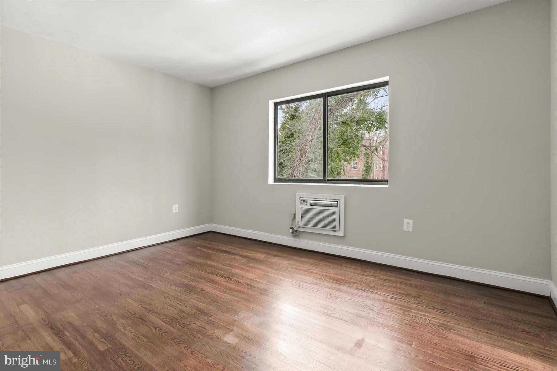 HARTFORD THAYER CONDOMINIUM APARTMENTS - Residential