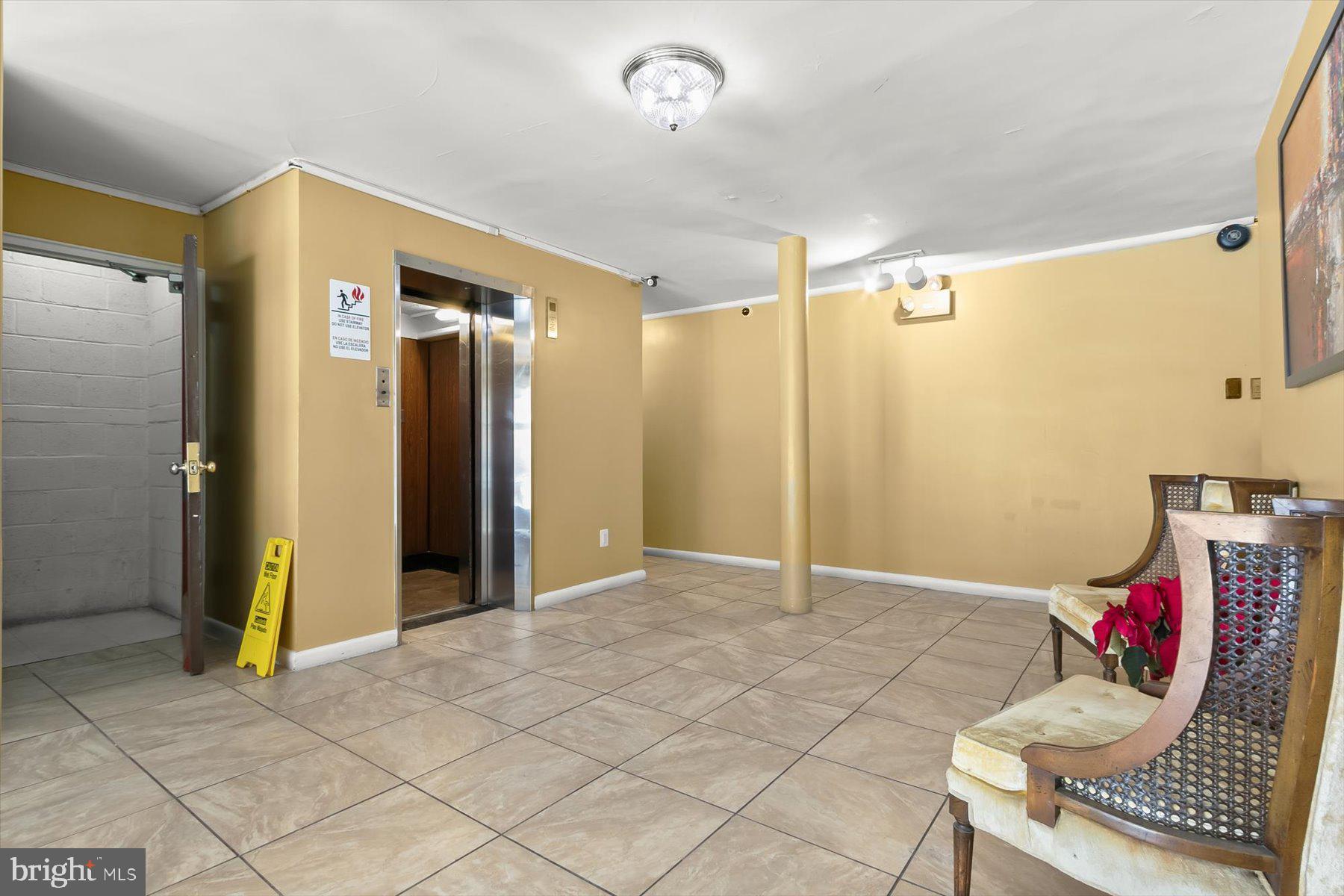 HARTFORD THAYER CONDOMINIUM APARTMENTS - Residential