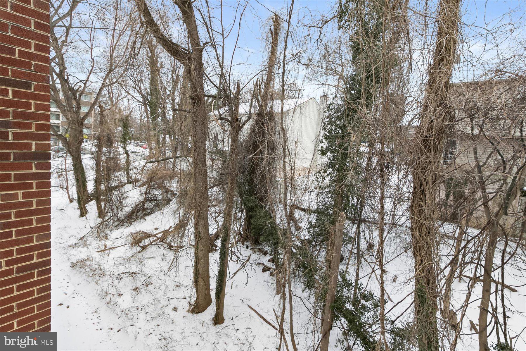 HARTFORD THAYER CONDOMINIUM APARTMENTS - Residential