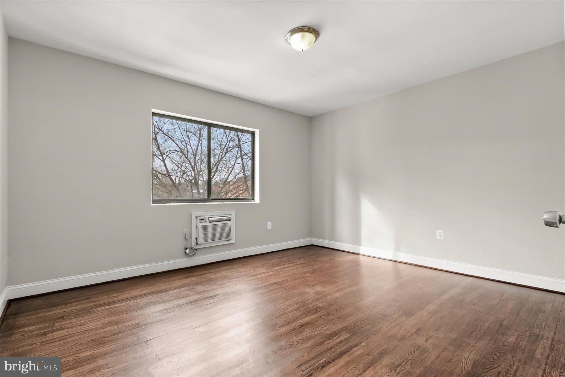 HARTFORD THAYER CONDOMINIUM APARTMENTS - Residential