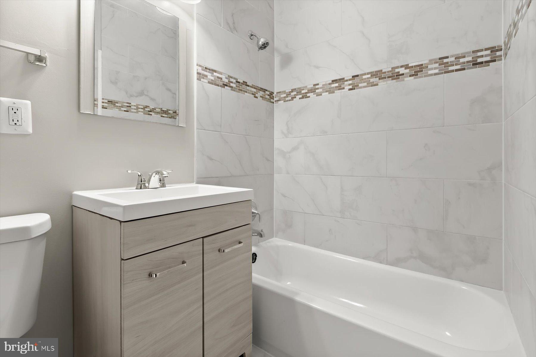 HARTFORD THAYER CONDOMINIUM APARTMENTS - Residential