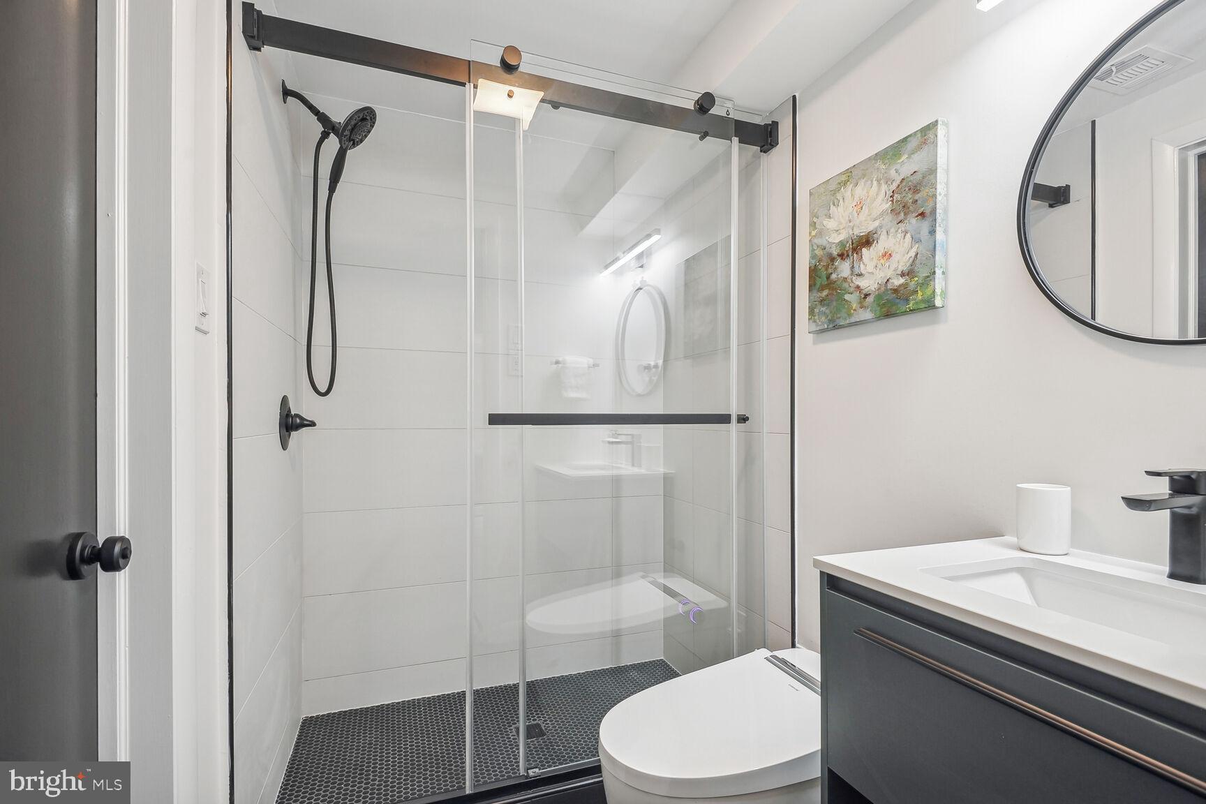 POTOMAC OUTSIDE - Residential Lease