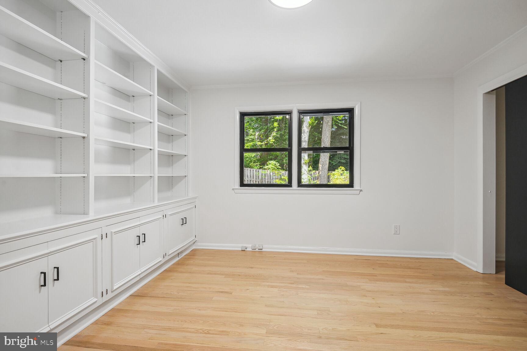 POTOMAC OUTSIDE - Residential Lease