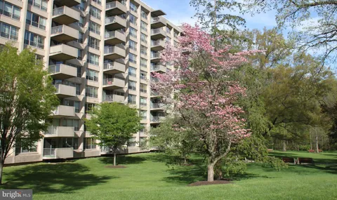 1001 City Avenue Unit E-906, Wynnewood, PA MLS: PAMC2135818