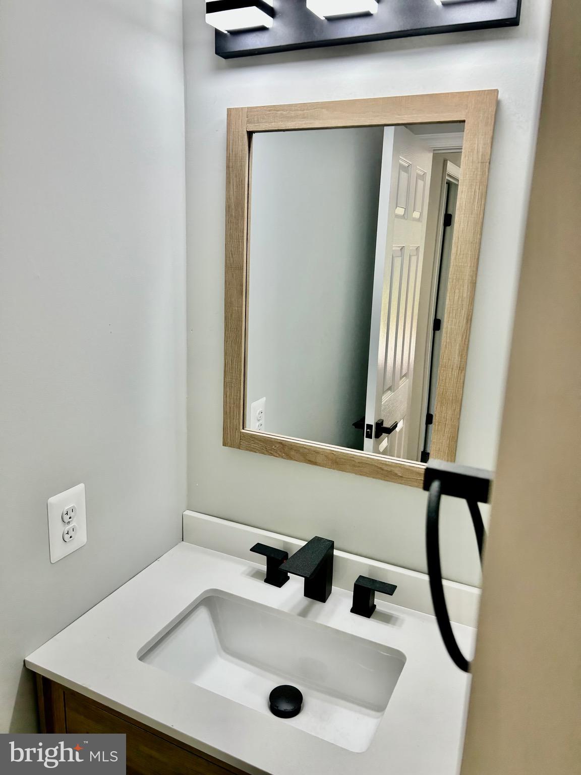 LIVINGSTON GROVE - Residential