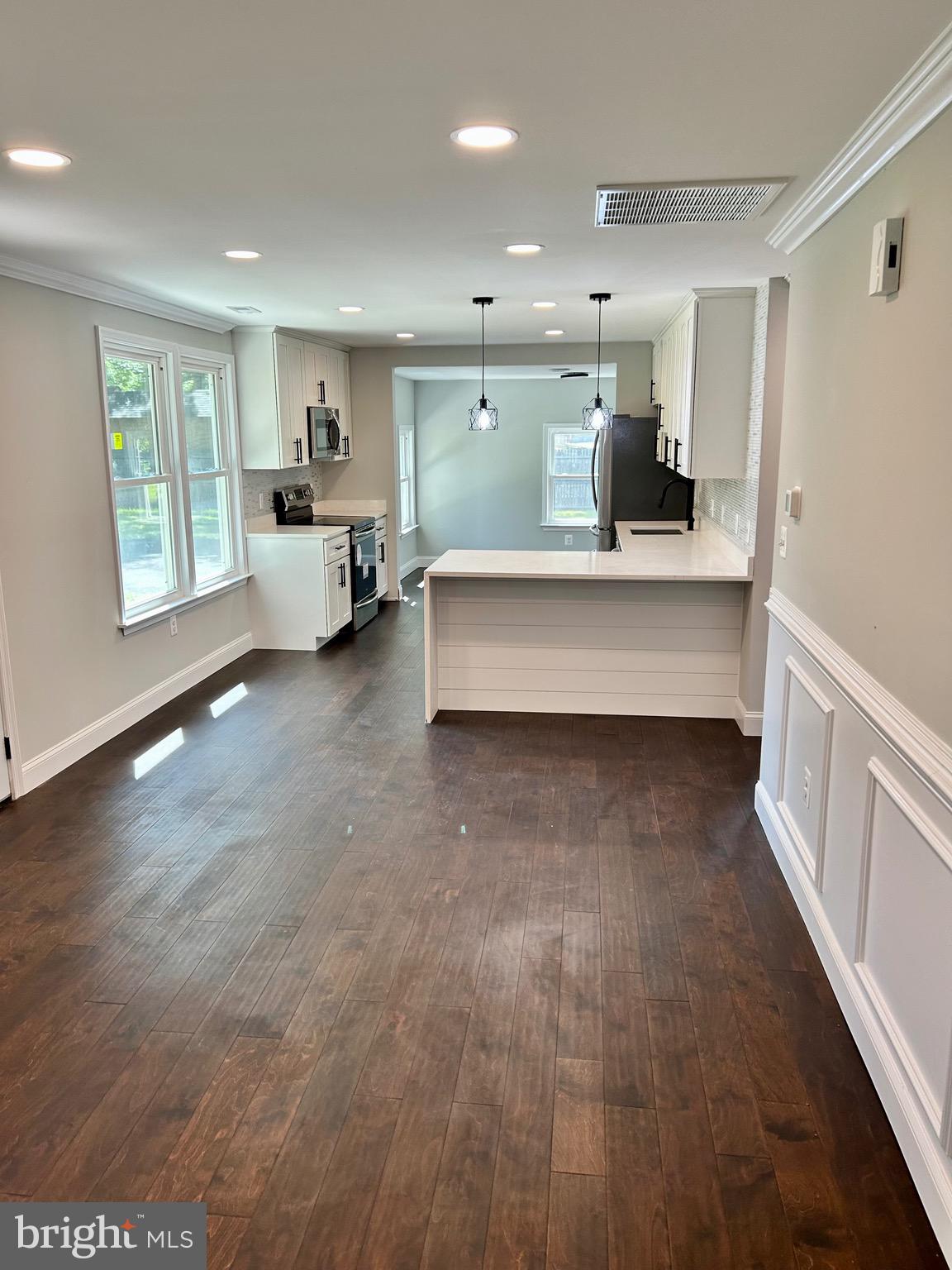 LIVINGSTON GROVE - Residential