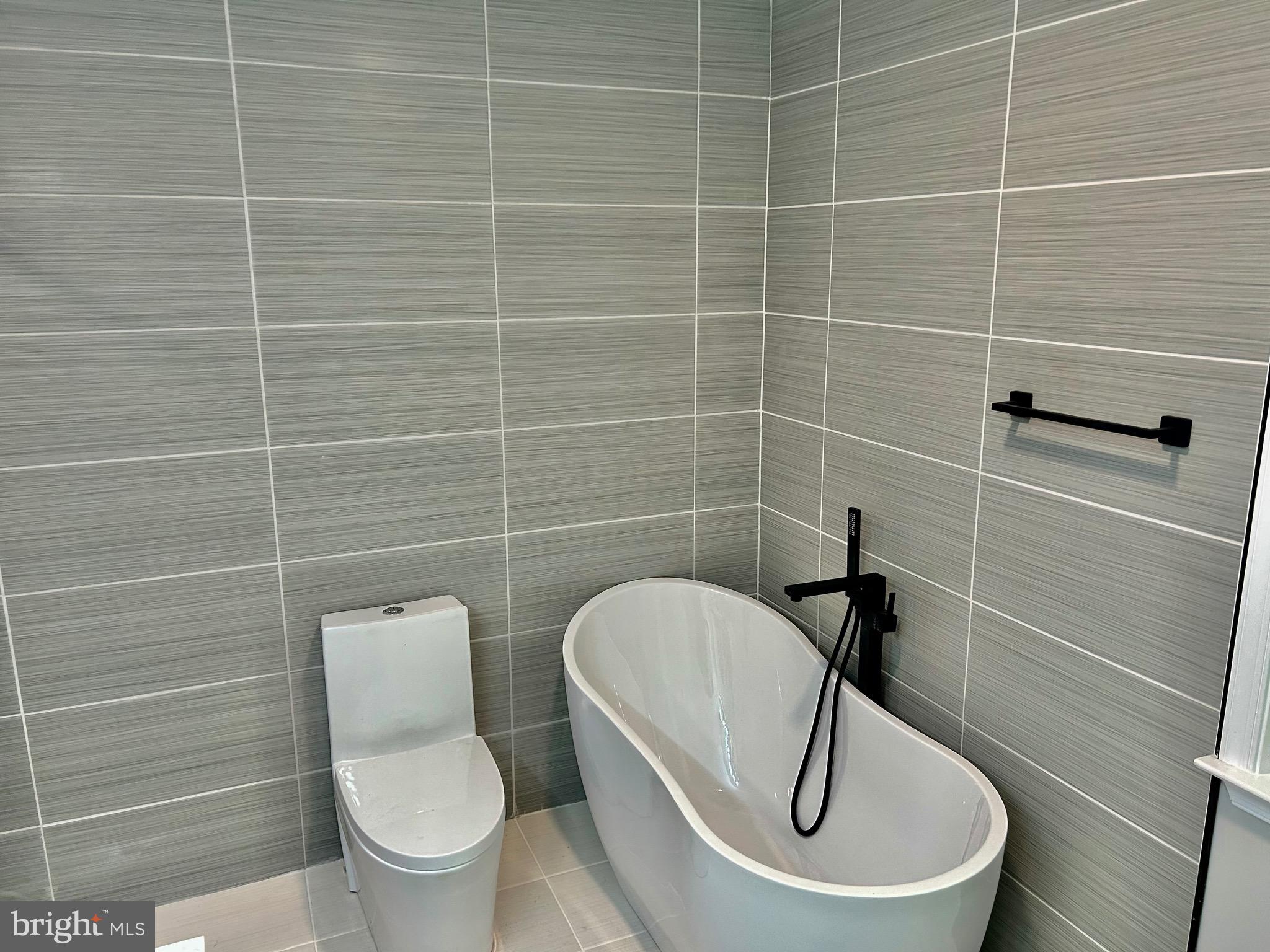 LIVINGSTON GROVE - Residential