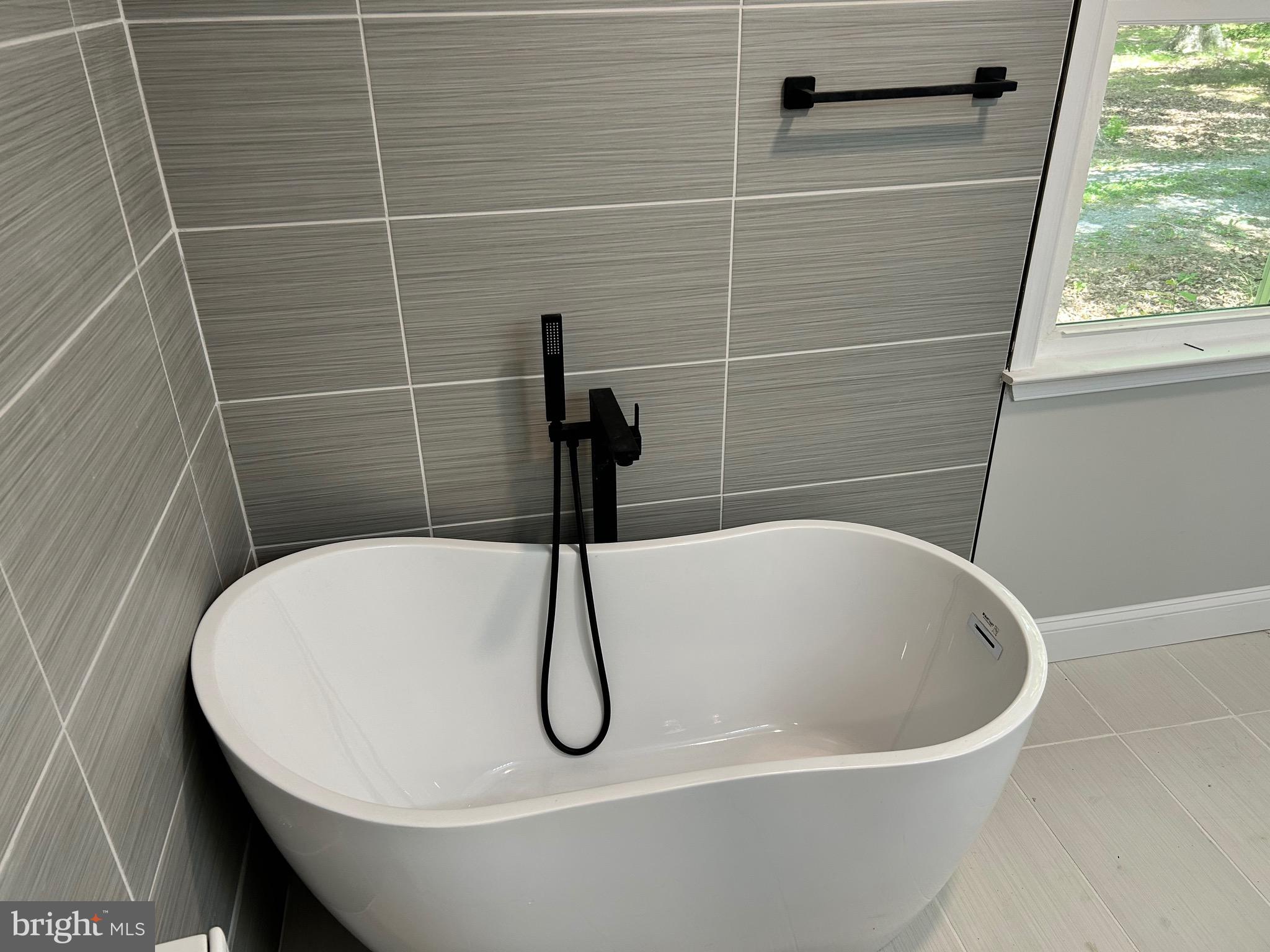 LIVINGSTON GROVE - Residential