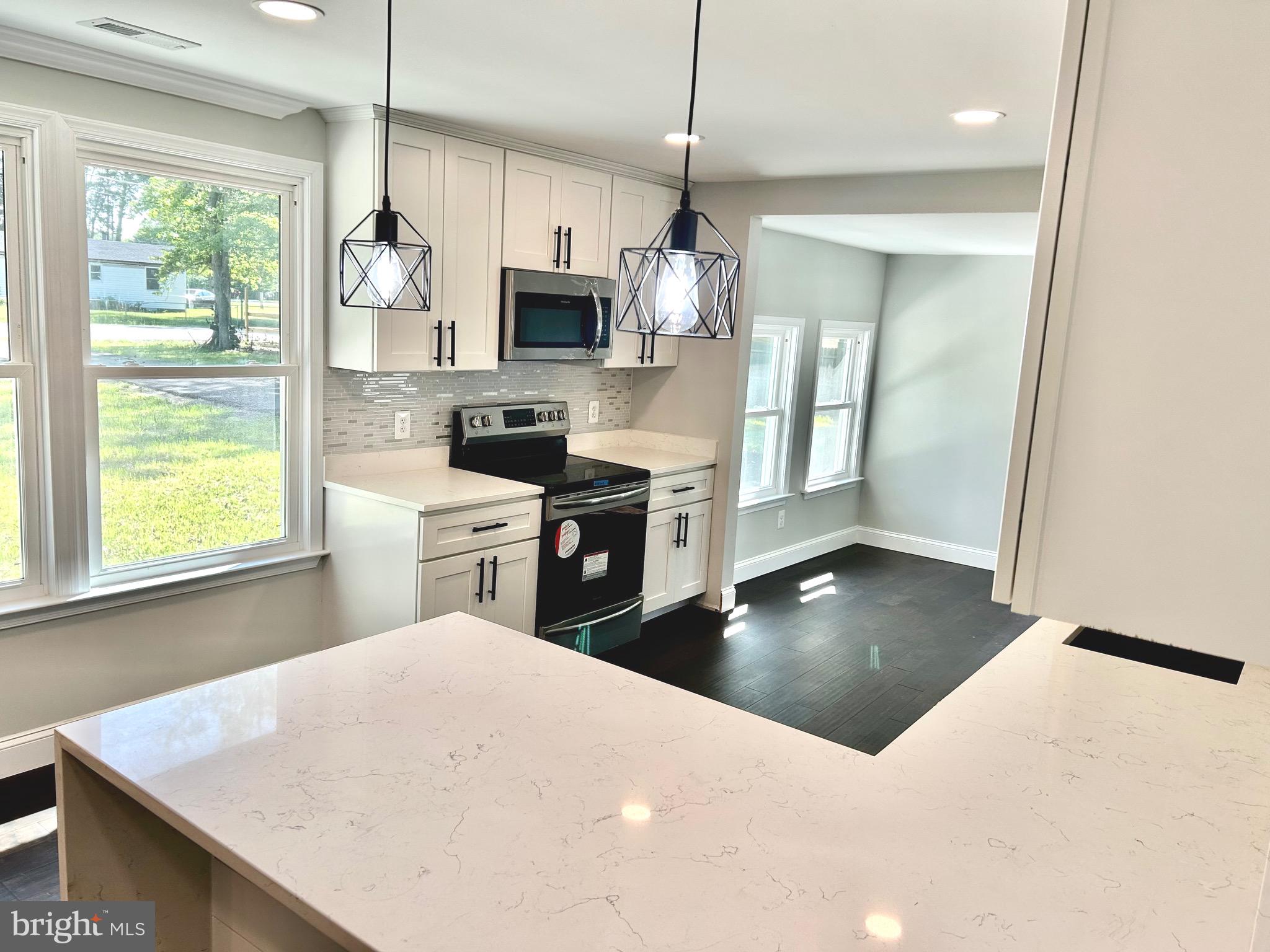 LIVINGSTON GROVE - Residential