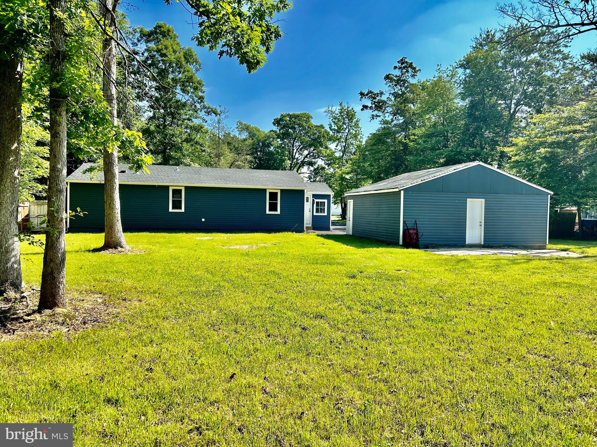 LIVINGSTON GROVE - Residential