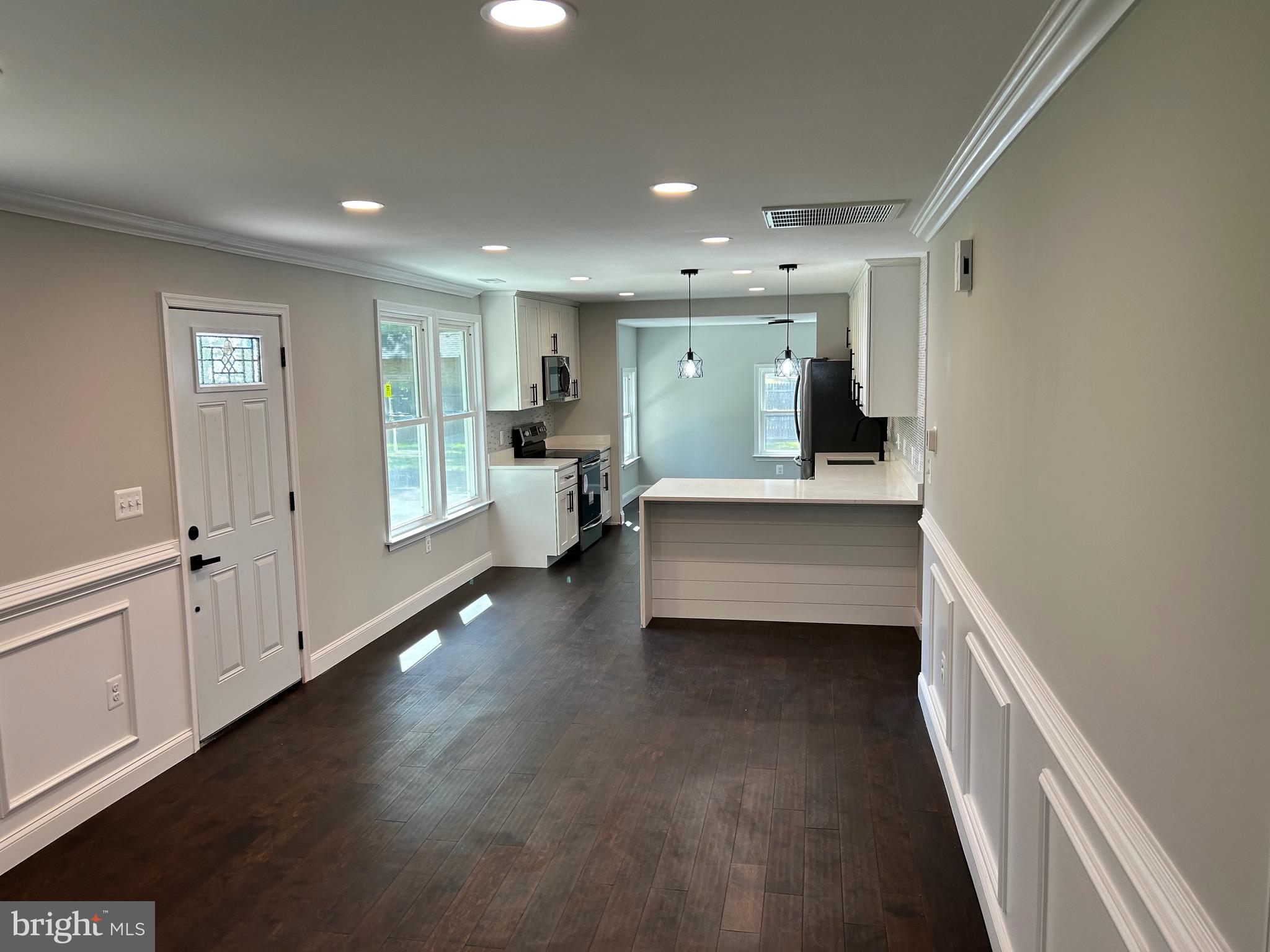 LIVINGSTON GROVE - Residential