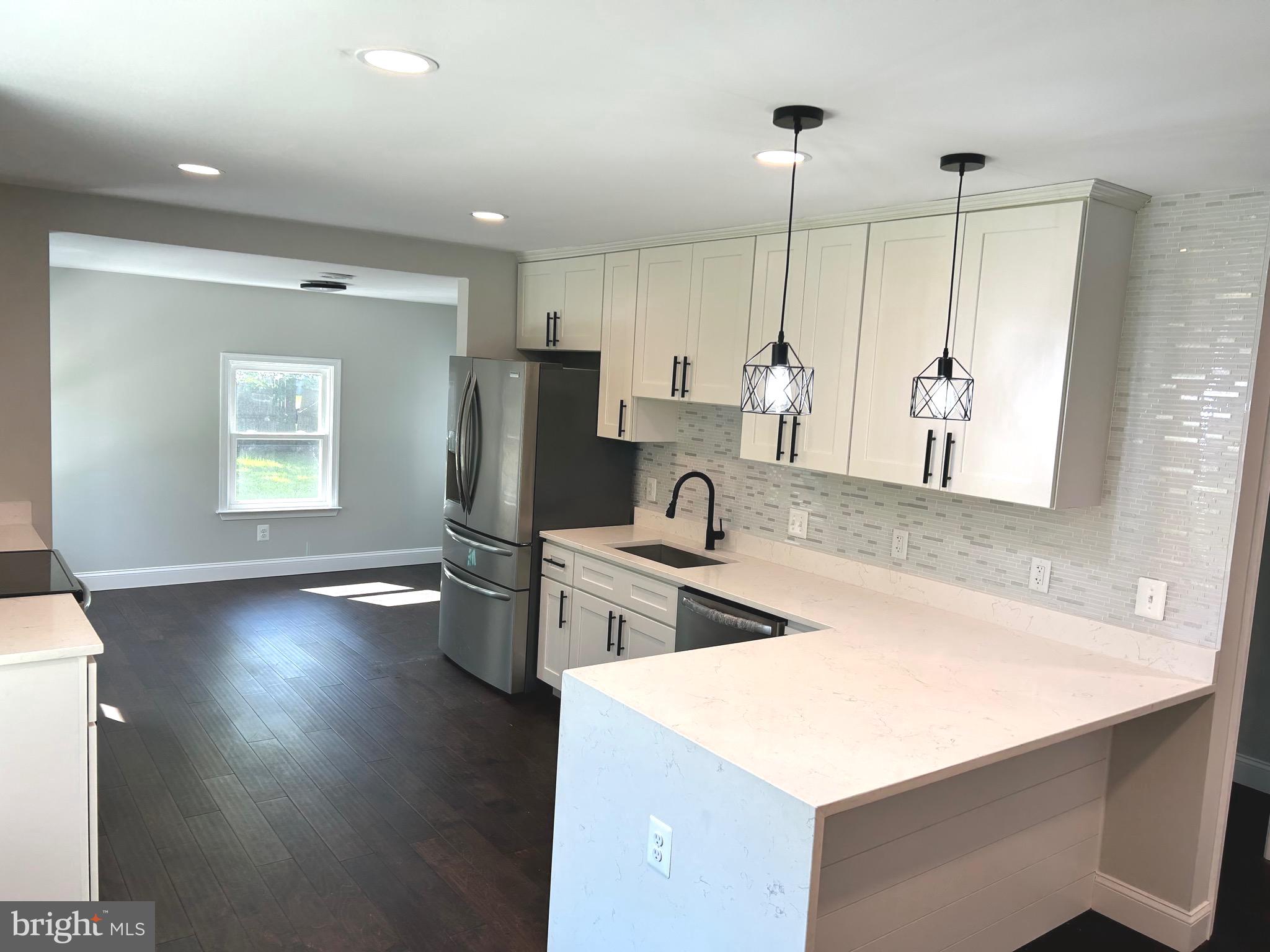 LIVINGSTON GROVE - Residential