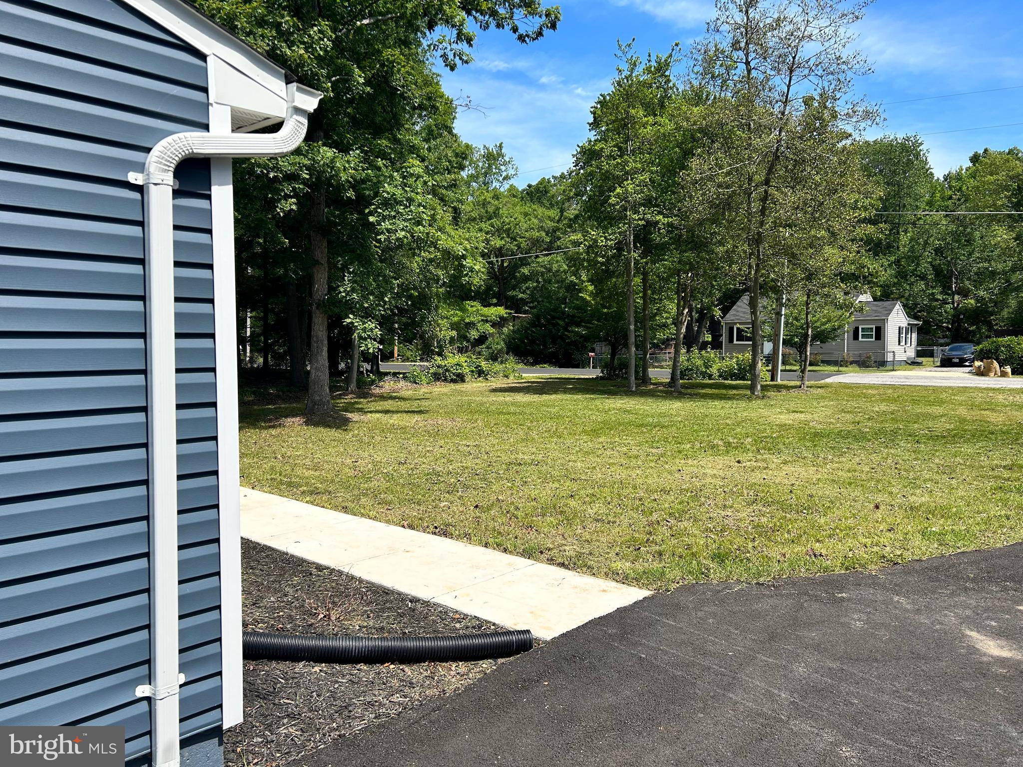 LIVINGSTON GROVE - Residential