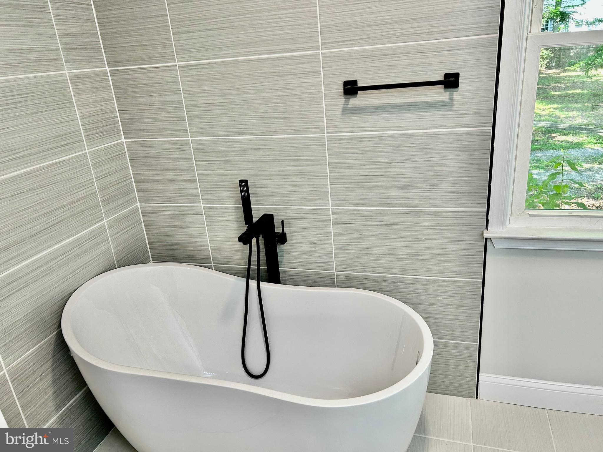 LIVINGSTON GROVE - Residential