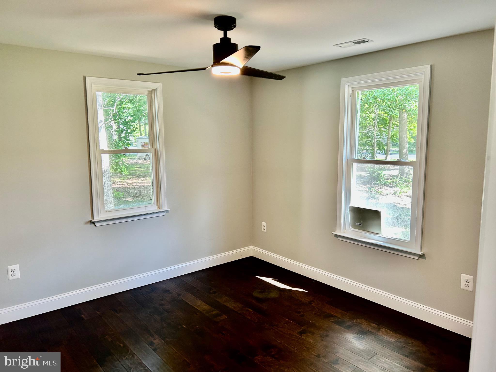 LIVINGSTON GROVE - Residential