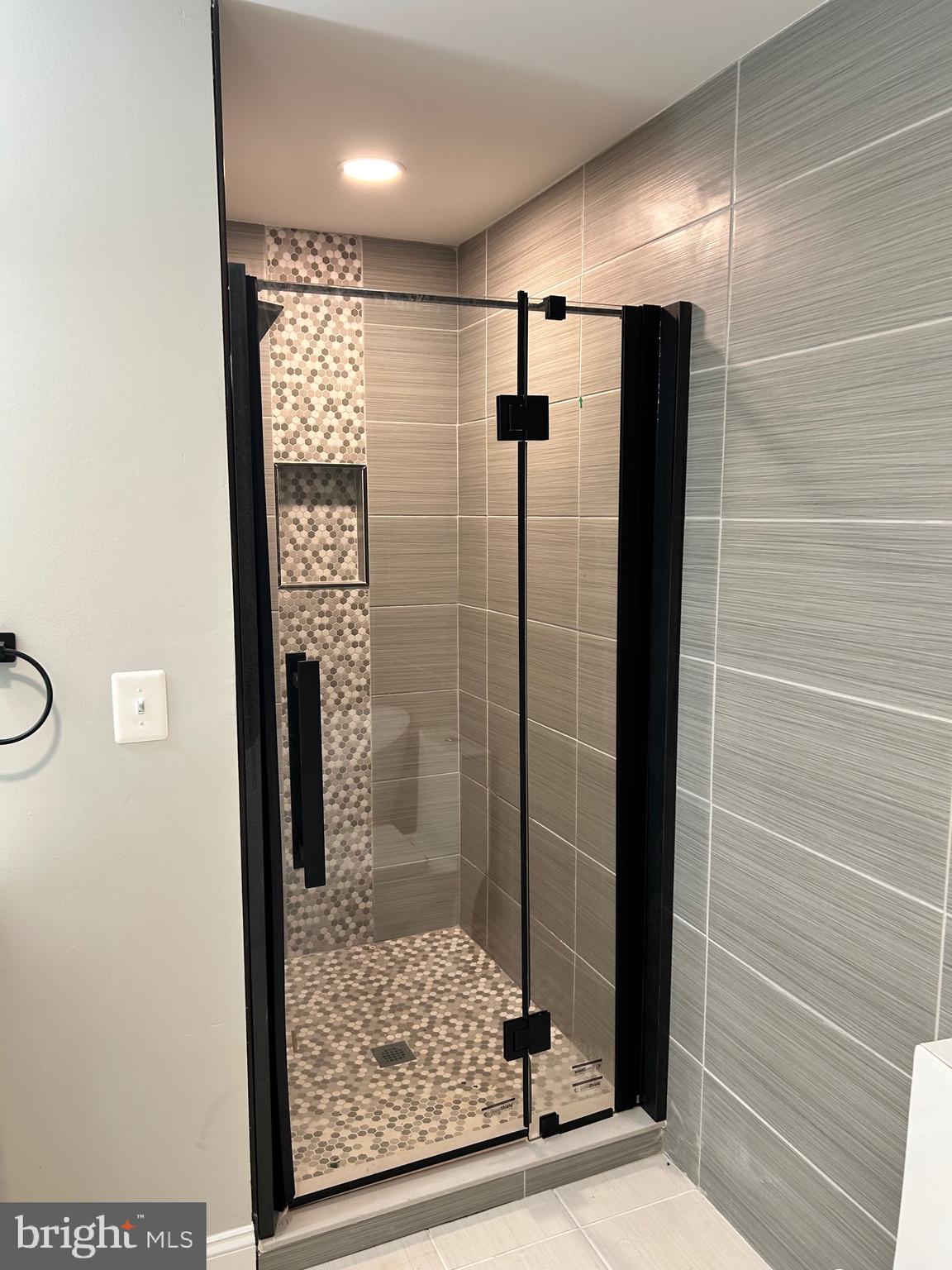 LIVINGSTON GROVE - Residential