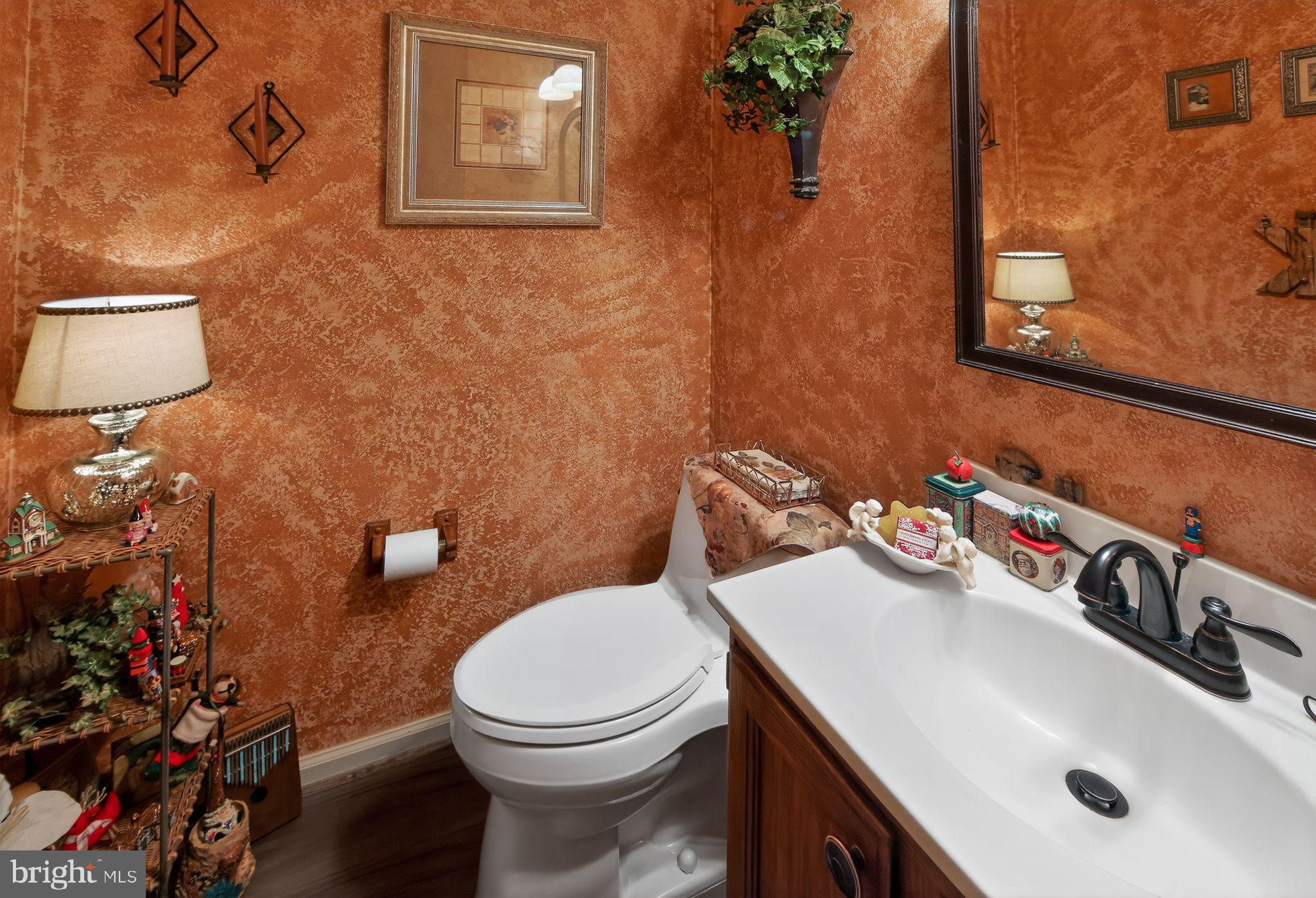 COURT AT JAMESTOWNE - Residential