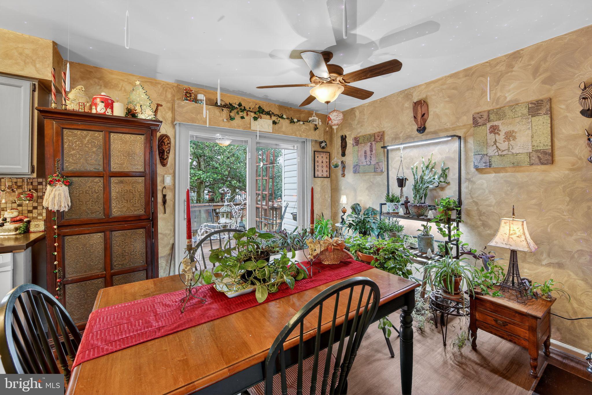 COURT AT JAMESTOWNE - Residential