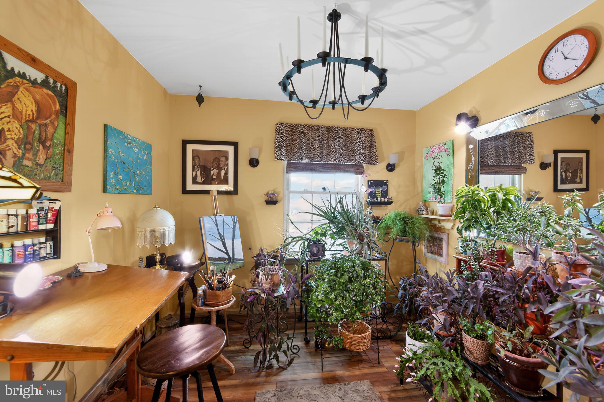 COURT AT JAMESTOWNE - Residential