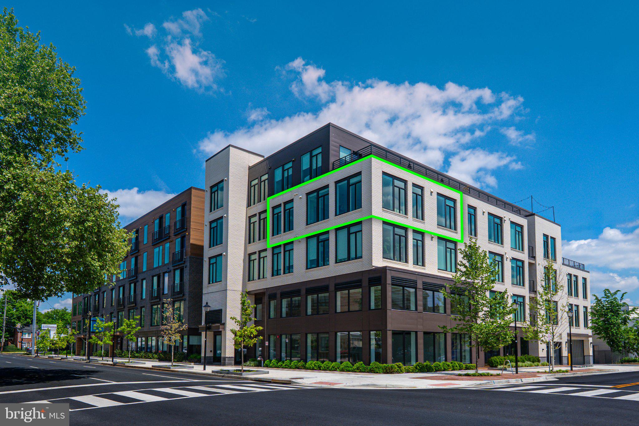 701 N HENRY STREET 400