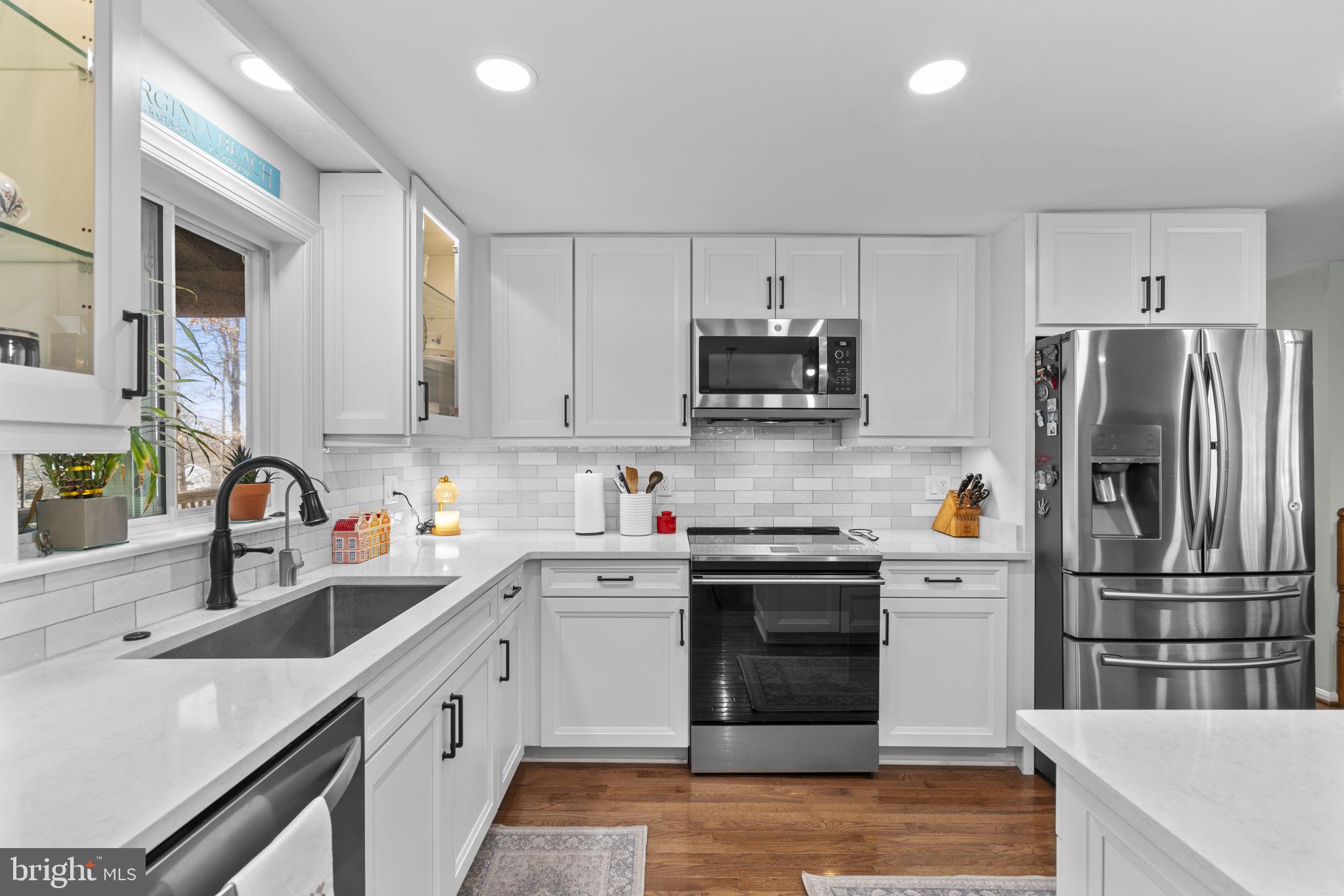 HIDDENBROOK - Residential