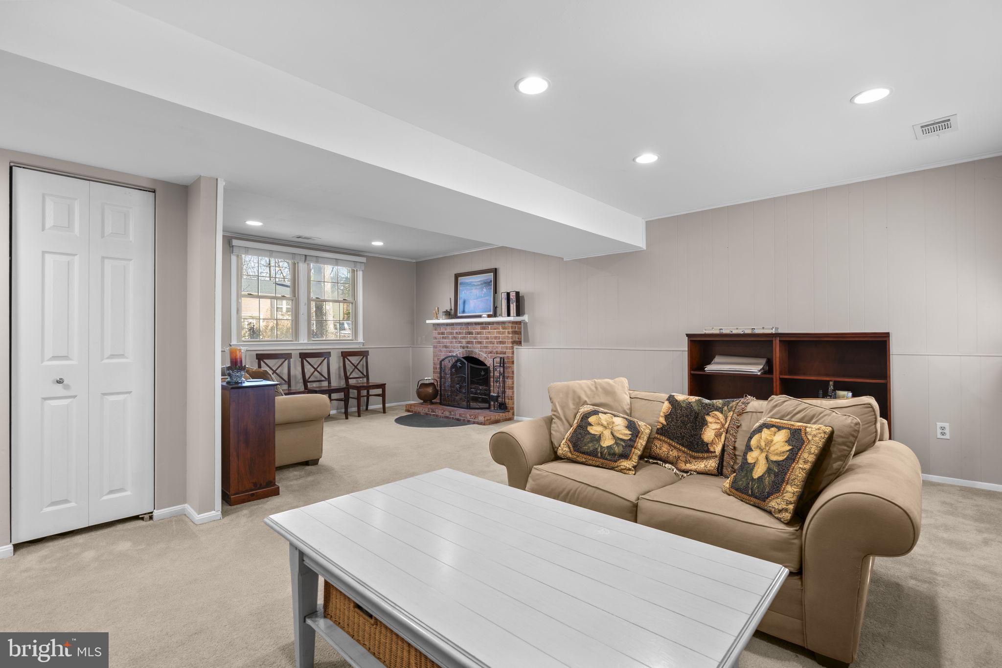 HIDDENBROOK - Residential